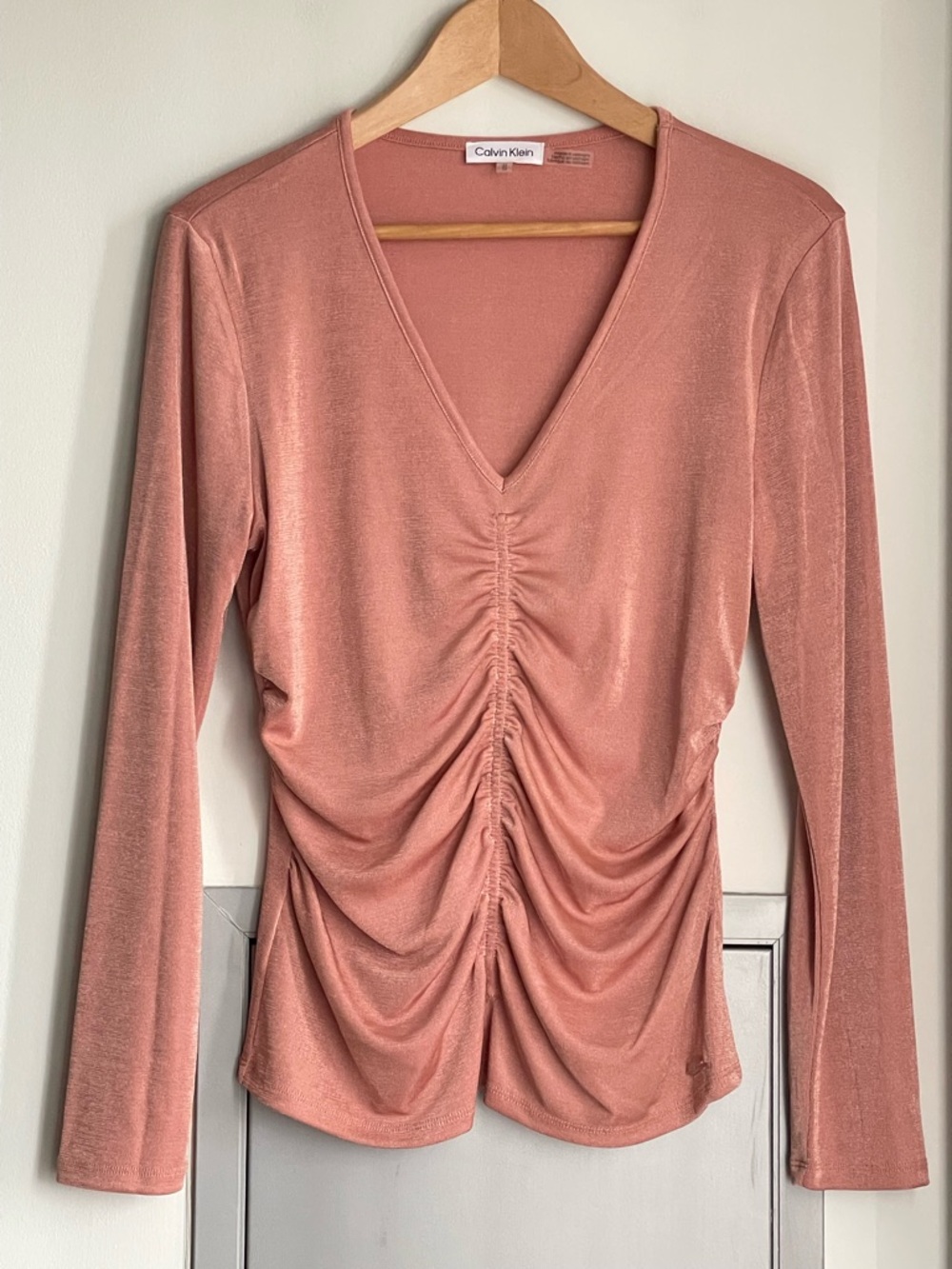 CALVIN KLEIN Soft Pink Shimmer Ruched V-Neck Long Sleeve Top